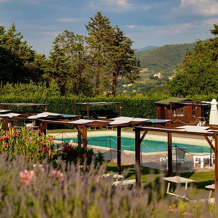 Agriturismo I Granai Farm stay Crocemaroggia