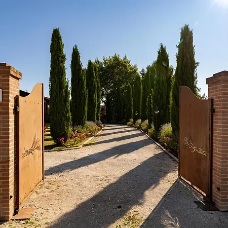 Farm stay Agriturismo I Granai Crocemaroggia