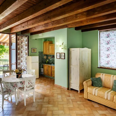 Agriturismo I Granai * Crocemaroggia