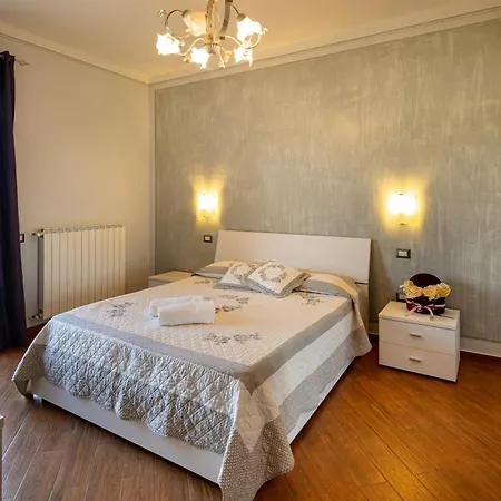 Agriturismo I Granai Farm stay Crocemaroggia