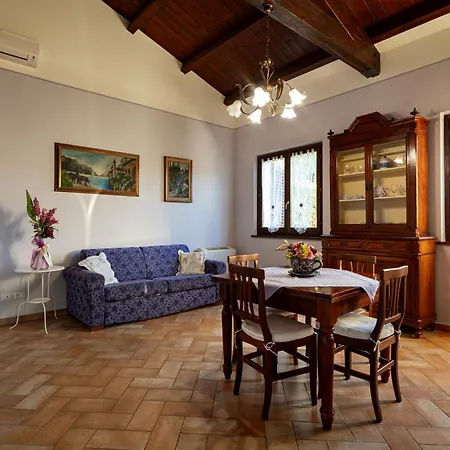 Agriturismo I Granai * Crocemaroggia