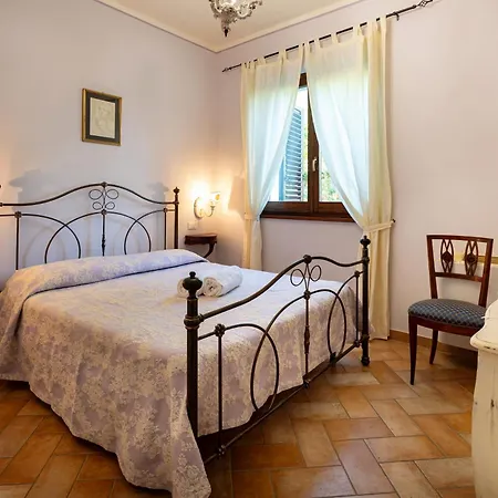 Farm stay Agriturismo I Granai Crocemaroggia