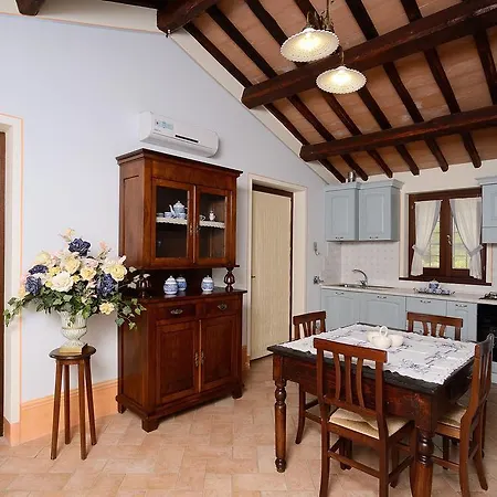 Agriturismo I Granai Farm stay