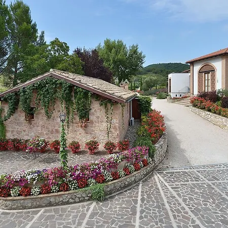 Agriturismo I Granai Farm stay *